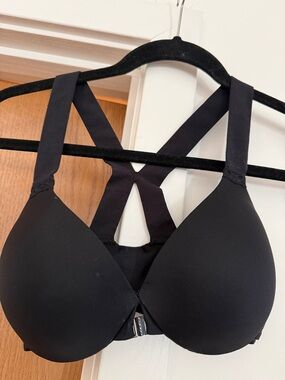SPANX Black Front-Closure Cross-Back Bra with Wide Straps